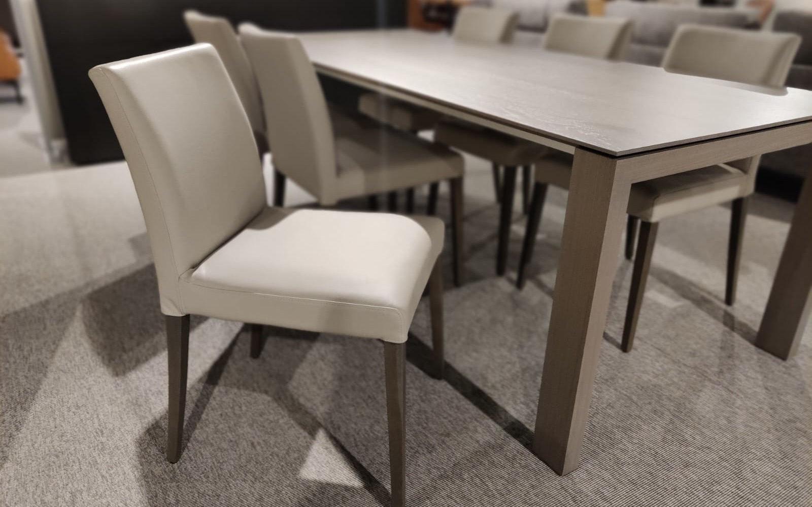 Willisau - tafel + 6 stoelen