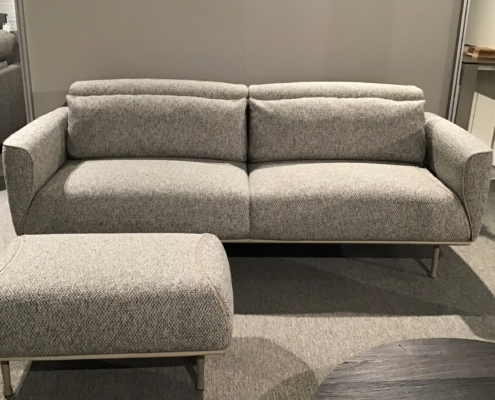 Jori – sofa met poef