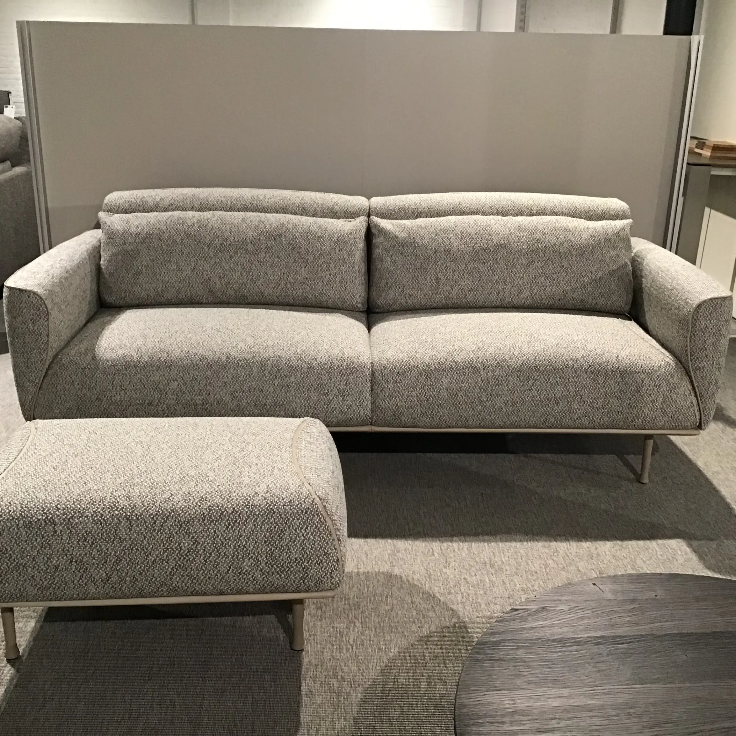 Jori – sofa met poef