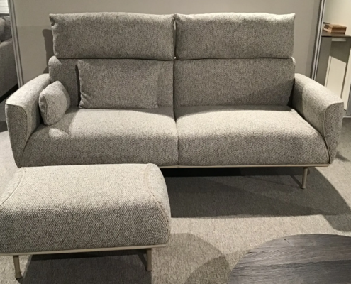 Jori – sofa met poef