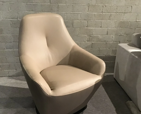 Leolux – fauteuil op draaivoet