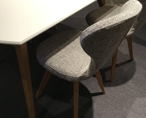 Mmood – tafel verlengbaar met 4 stoelen