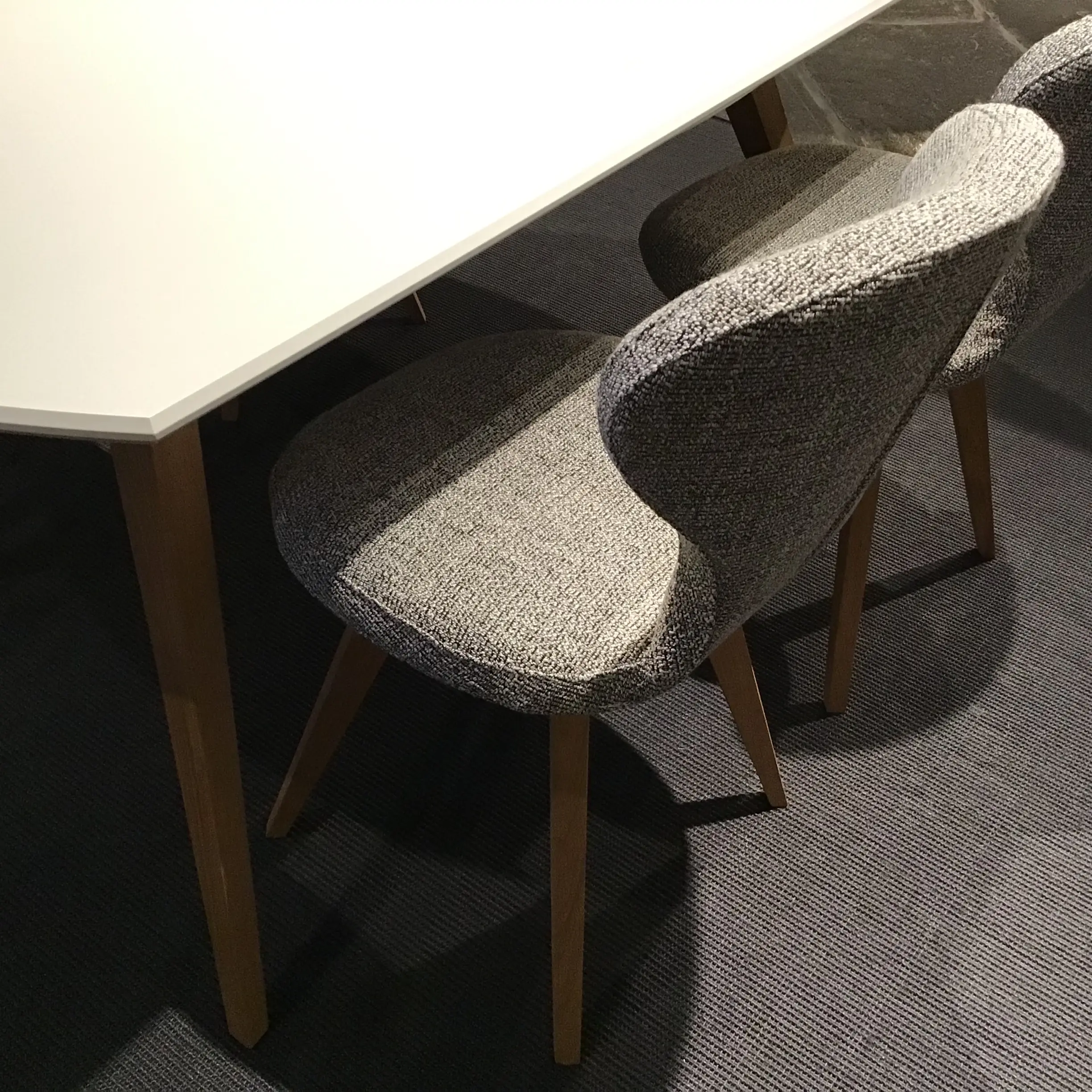 Mmood – tafel verlengbaar met 4 stoelen